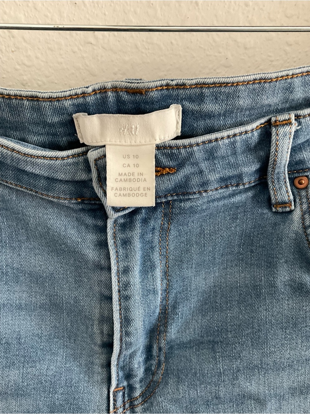 H&M Skinny Jeans in Light Blue Denim - Picture 3 of 5